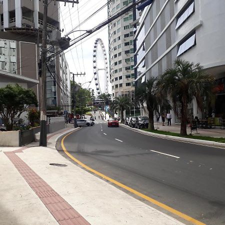Ótimo Apto. 180 metros do Mar Balneário Camboriú Exterior foto